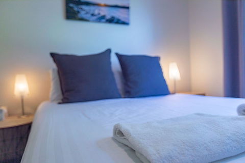 Cockatoo Cabin - Tourism Gold Coast 1