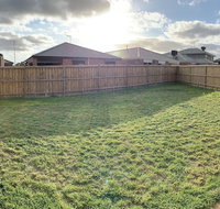 Apple House Tarneit North