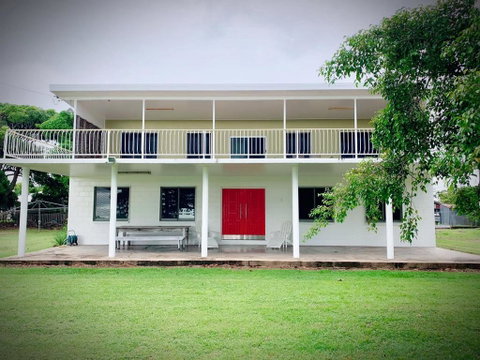Holiday Rental Huge House With Beach Views - Tourism Gold Coast 3