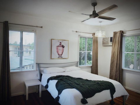 Holiday Rental Huge House With Beach Views - Tourism Gold Coast 6