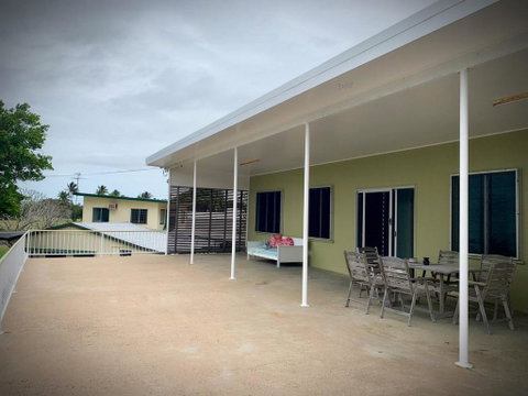Holiday Rental Huge House With Beach Views - Tourism Gold Coast 4