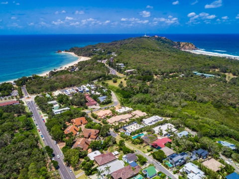 Calinda Sol 12 - Tourism Gold Coast 1