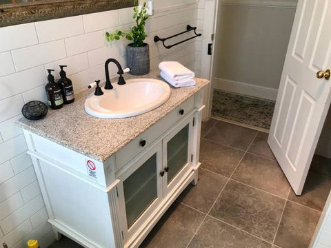 YSG The Edward Townhouse 153 Walk To Town - Tourism Gold Coast 4