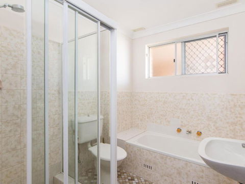 Albert Court 8 - Tourism Gold Coast 1