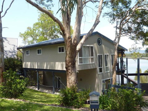 Green Point Lakehouse - Tourism Gold Coast 3