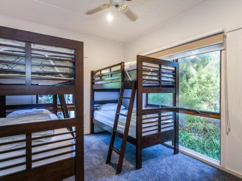 OCEANS 12 ANGLESEA - Tourism Gold Coast 1