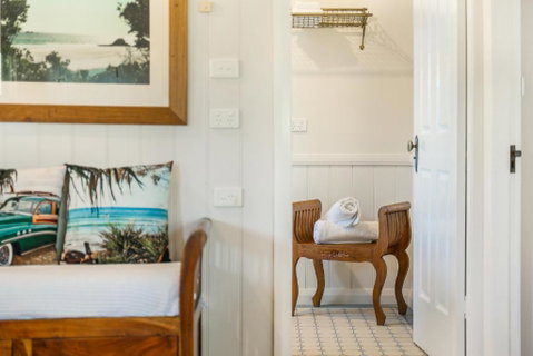Kembali On Massinger Street - Tourism Gold Coast 2