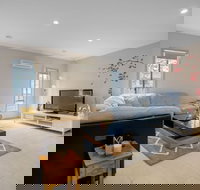 Gorgeous 4BR Home in Point Cook - Tourism Gold Coast