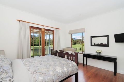 Rivermist Luxury 6 Bedrooms & 6 Bathrooms! - Tourism Gold Coast 4