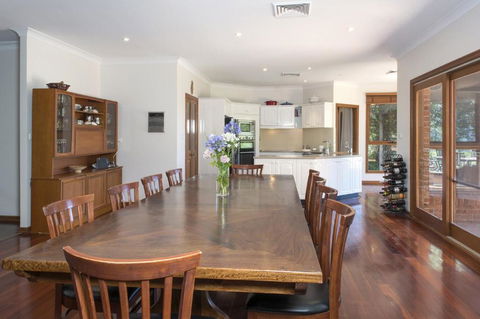 Taliesin Beautiful 4 Bedroom Home With Amazing Views! - Tourism Gold Coast 4