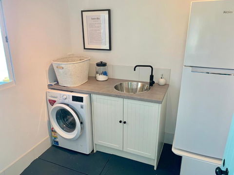 Yaringa Cottage...by The Sea - Tourism Gold Coast 1