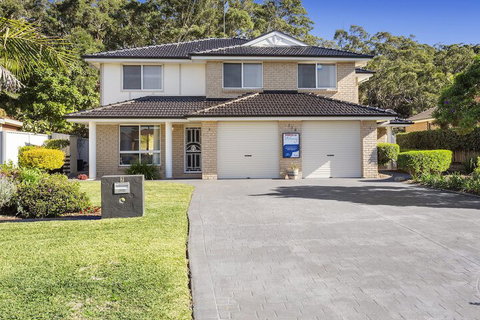 Fingal Retreat 2 Rocky Point Road 2 / 138 - Gold Coast 1