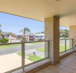 Azure Waters perfectly positioned with ocean views - Tourism Gold Coast