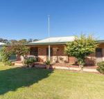 Cudgee quaint cottage with separate cabin - Tourism Gold Coast