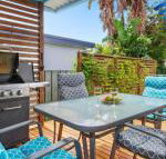 Sea Shack renovated 1950s beach house - Tourism Gold Coast