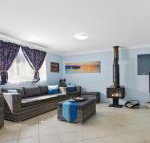 The Burra Break 3 minute walk to beach access - Tourism Gold Coast