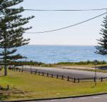 The Penguins Head across from the beach - Tourism Gold Coast