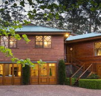 Treetops elegant inviting designer cedar home - Tourism Gold Coast
