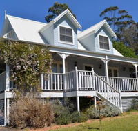The Dolls House Charming 2 bedroom cottage just a short walk from the village - Tourism Gold Coast