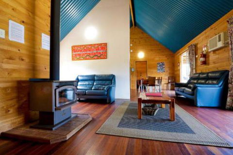 Sunnyhurst Chalets Rural Stay - Tourism Gold Coast 3