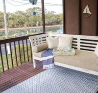 Kookas Nest waterfront home tranquil setting - Gold Coast