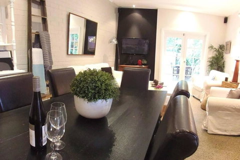 YSG The Edward Townhouses 155 & 157 Steps To Town - Tourism Gold Coast 2