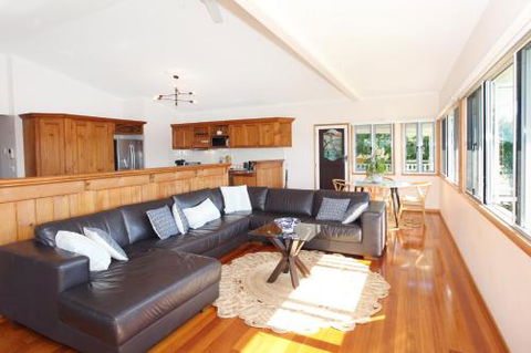 Campbell 7 Studio - Tourism Gold Coast 3