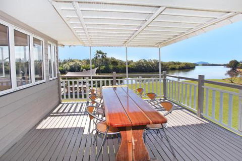 Campbell 7 Studio - Tourism Gold Coast 1