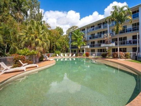 RED COWRIE 321atPALM COVE - Tourism Gold Coast 0