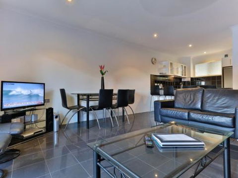 RED COWRIE 321atPALM COVE - Tourism Gold Coast 6