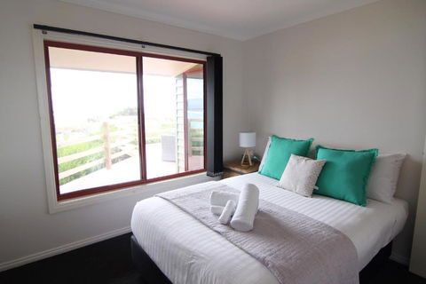 DOLPHIN LOOKOUT COTTAGE Amazing Views Of The Bay Of Fires - Gold Coast 5