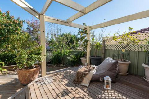 ULTRA SPACIOUS STYLISH HOME In PRESTONS SYDNEY - Tourism Gold Coast 5