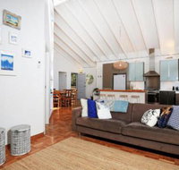 Balena at Culburra Pet Friendly 1 Min Walk to Beach - Tourism Gold Coast