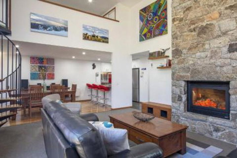 Ski Fall - Gold Coast 0