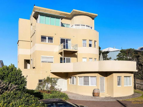 Horizons 1 / 99 Ocean View Drive - Tourism Gold Coast 6