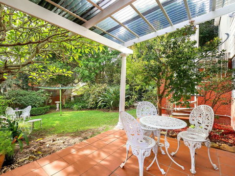 The Secret Garden 7a Cadell St - Tourism Gold Coast 6