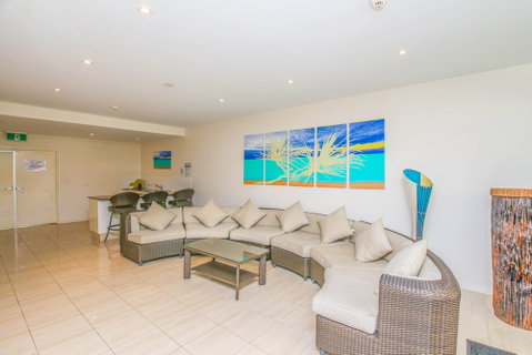 Stunning Ground Floor City Apartment - Tourism Gold Coast 3