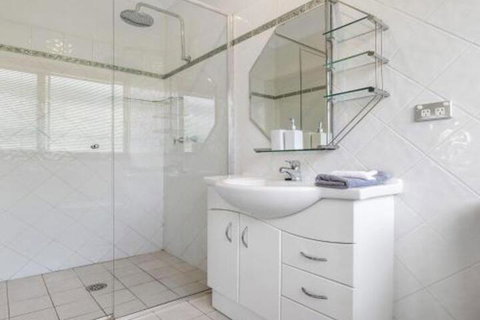 SunRay On Orama Spacious With Great Views - Tourism Gold Coast 4