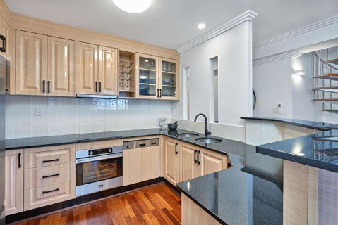Belle Escapes Luxury Cairns Penthouse With Ocean Views 903 - Tourism Gold Coast 4