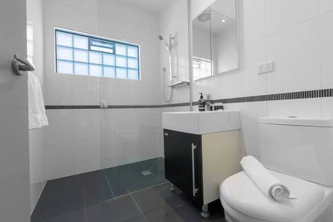 Spacious 3bedrooms Big House@mitcham - Tourism Gold Coast 7