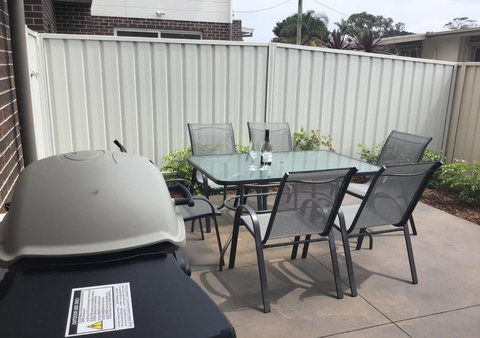 Discover Warilla Bright & Airy Townhouse Near The Beach & Lake - Tourism Gold Coast 2