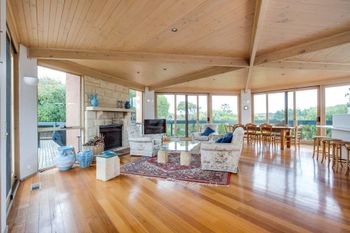 Latham Beach House - Tourism Gold Coast 0