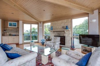 Latham Beach House - Tourism Gold Coast 3