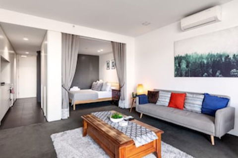 Spacious 1BD 50m From Chapel Street - Tourism Gold Coast 0