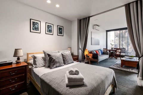 Spacious 1BD 50m From Chapel Street - Tourism Gold Coast 7