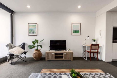 Spacious 1BD 50m From Chapel Street - Tourism Gold Coast 3
