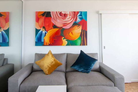 Bright 1 Bedroom Studio With Amazing City Views - Tourism Gold Coast 4
