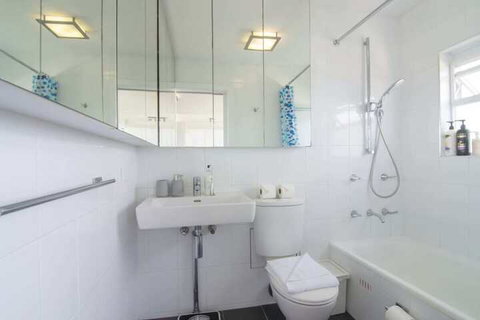 Bright 1 Bedroom Studio With Amazing City Views - Tourism Gold Coast 6