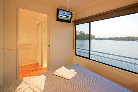 All Seasons Houseboats - Tourism Gold Coast 1
