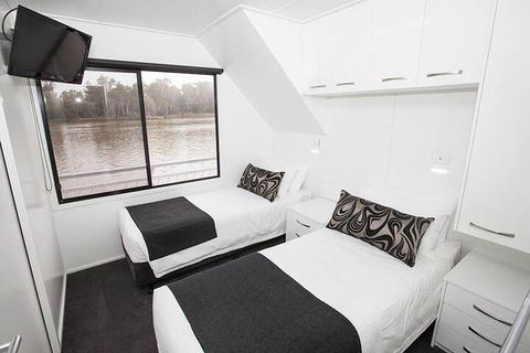 All Seasons Houseboats - Tourism Gold Coast 3